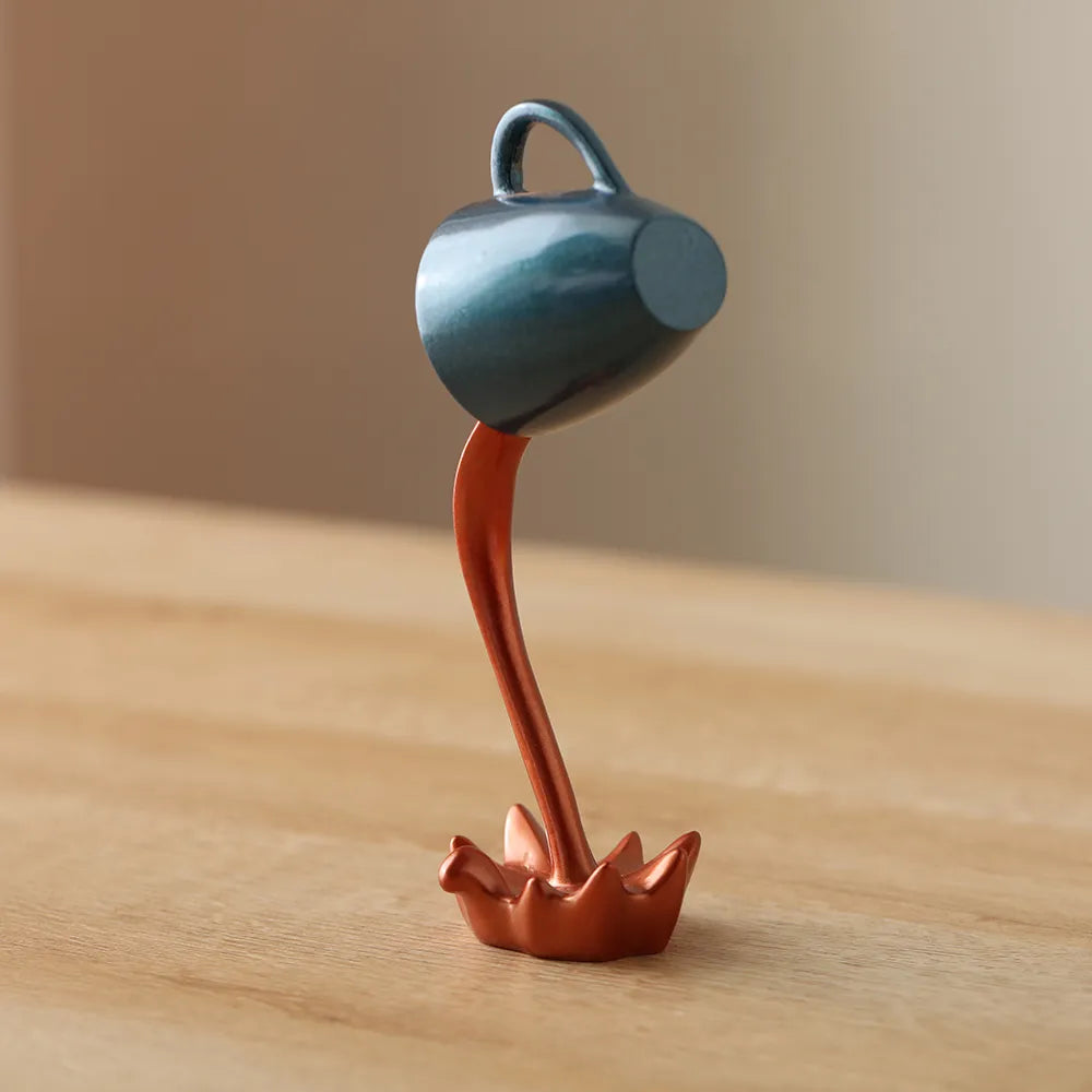 Zwevende Koffiekop Beeldje