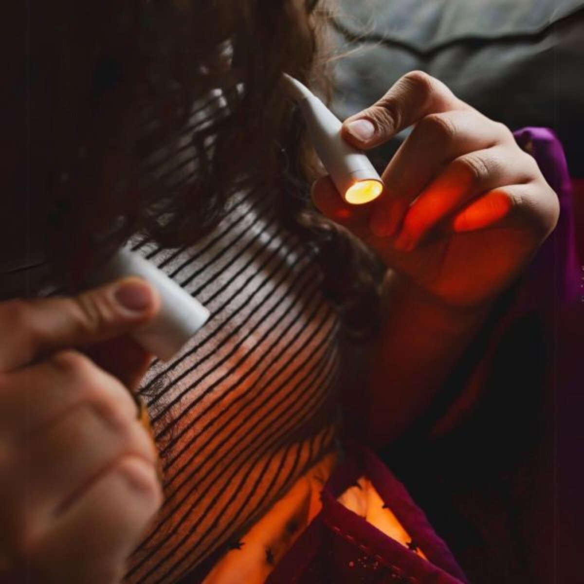 LumiKnit Neklamp