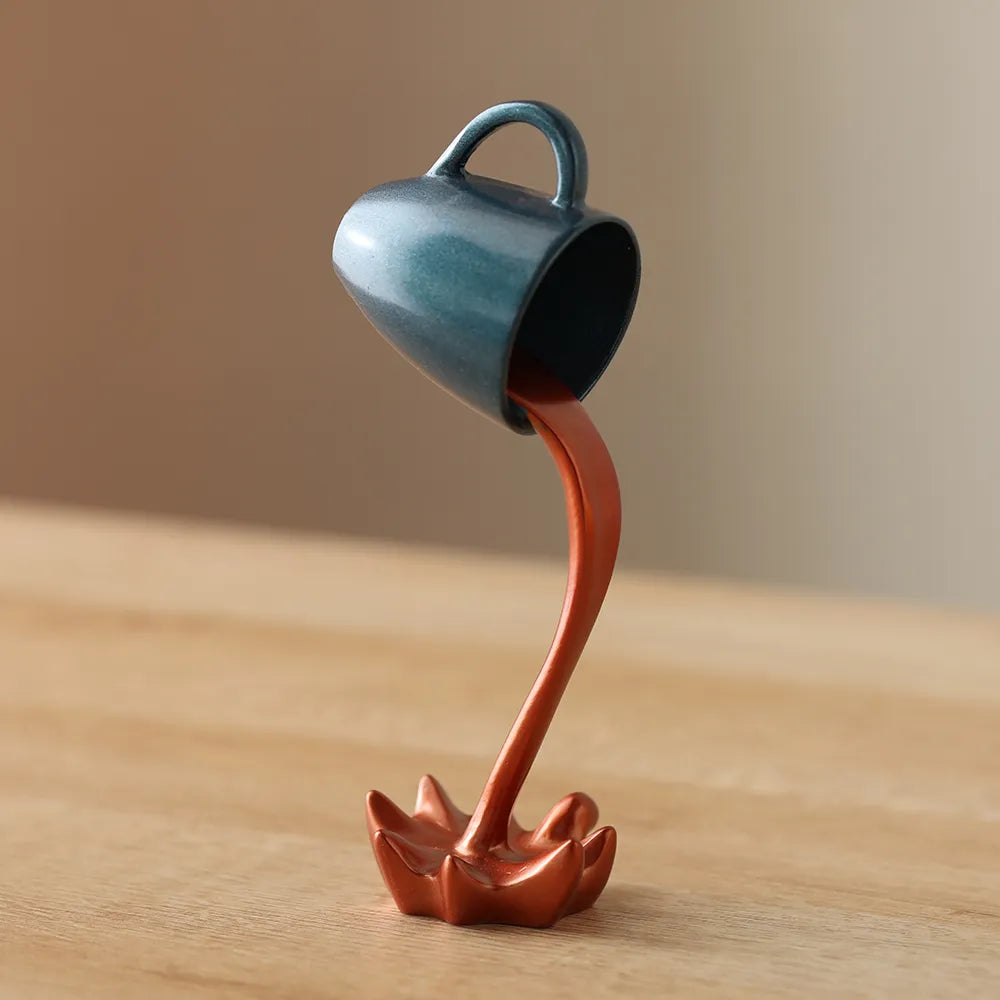 Zwevende Koffiekop Beeldje