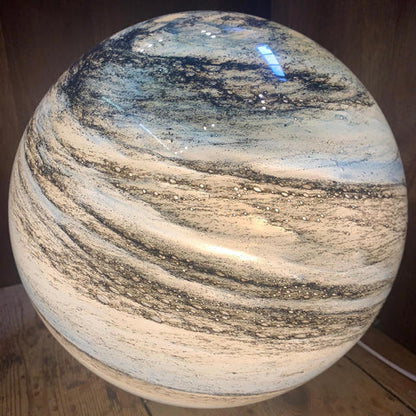 LunaCrystal – Elegante Glazen Maanlamp met Betoverende Kosmische Details voor Sfeervolle Ruimtes