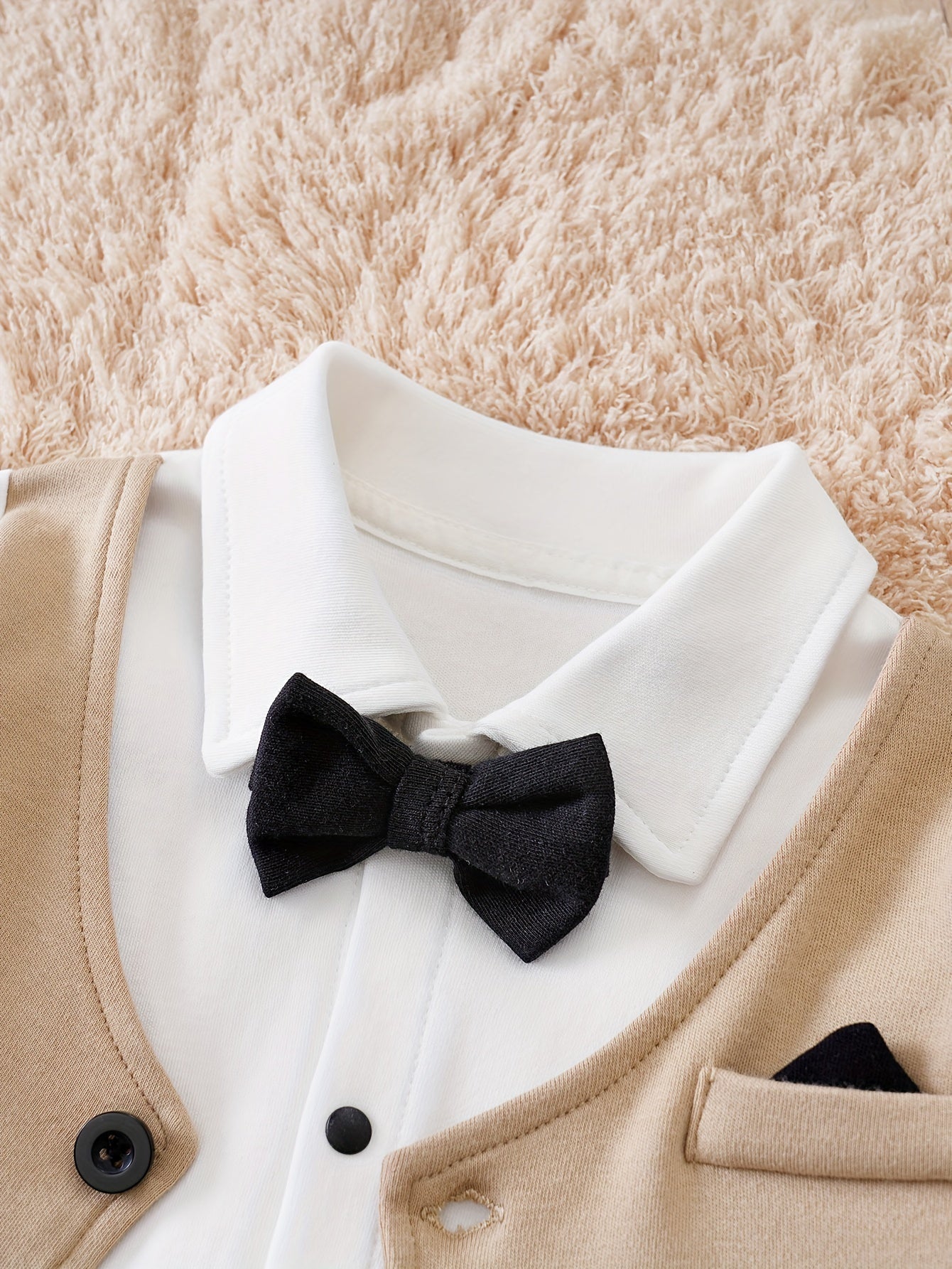 Oliver Gentleman Romper – Chique Babypak met Vlinderdas