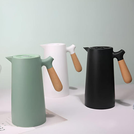NordicTherm – Geïsoleerde Karaf met Houten Handvat voor Stijlvol Genieten