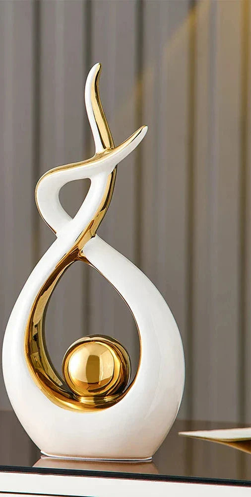 LuxeForm – Abstracte Keramische Sculptuur met Gouden Accenten voor Tijdloze Elegantie