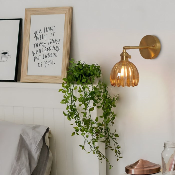 Freya Lotus glazen wandlamp