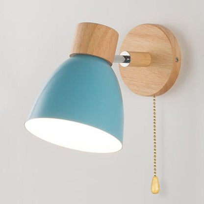 Scandinavische hangende wandlamp van hout