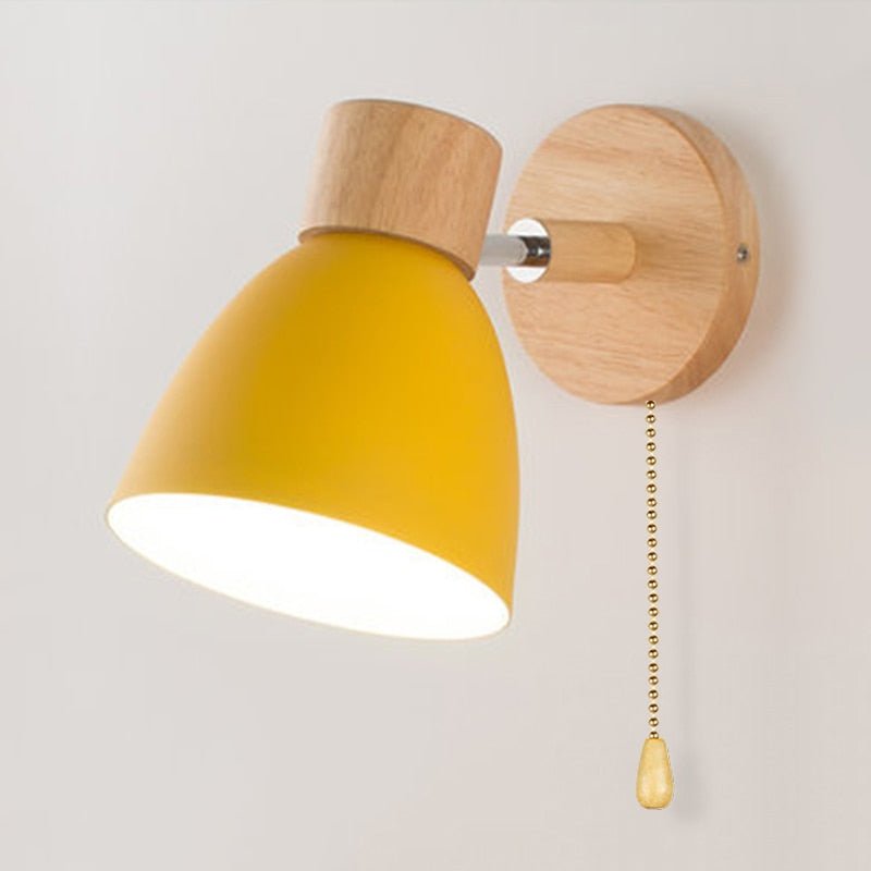 Scandinavische hangende wandlamp van hout
