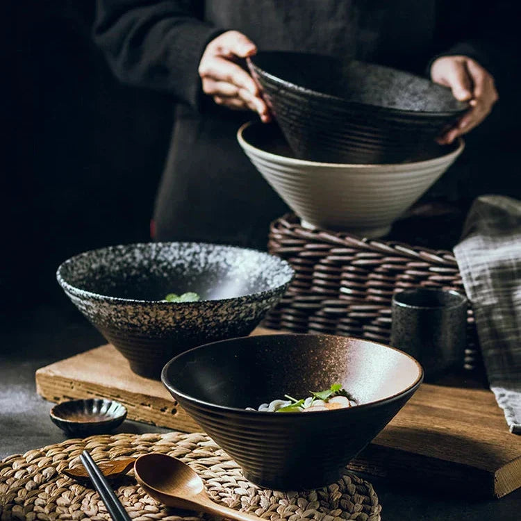 ZenBowl – Handgemaakte Japanse Keramische Ramenkom met Authentieke Ambachtelijke Afwerking