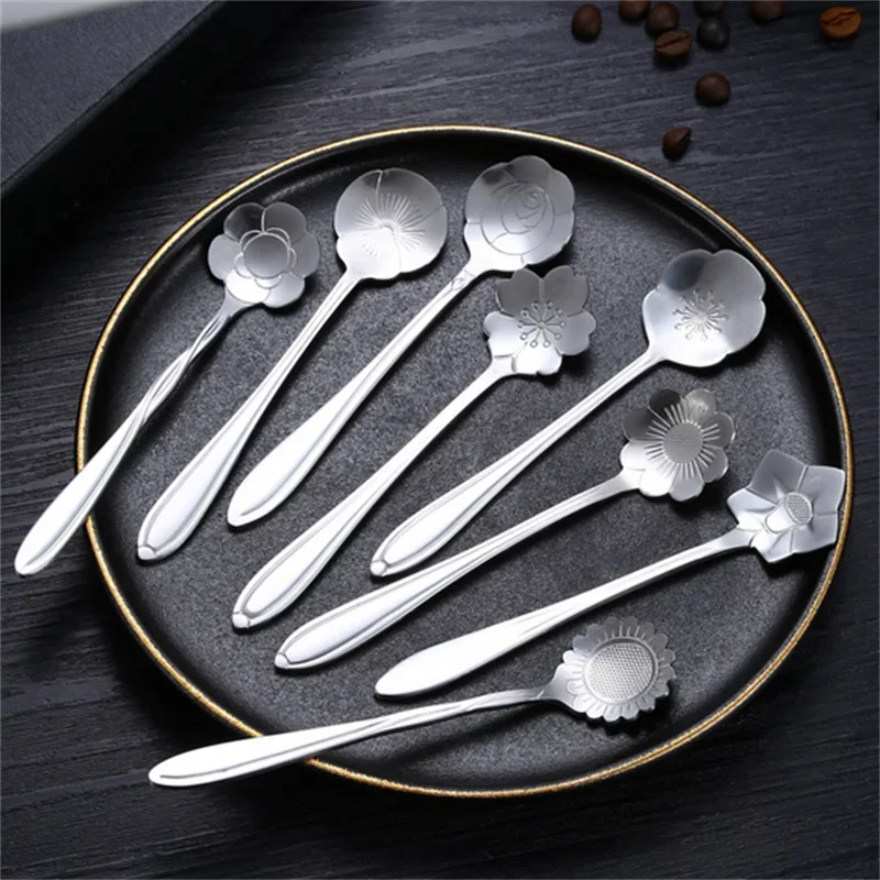8-Delige Bloem RVS Koffielepel Set - Elegante Dessertlepels