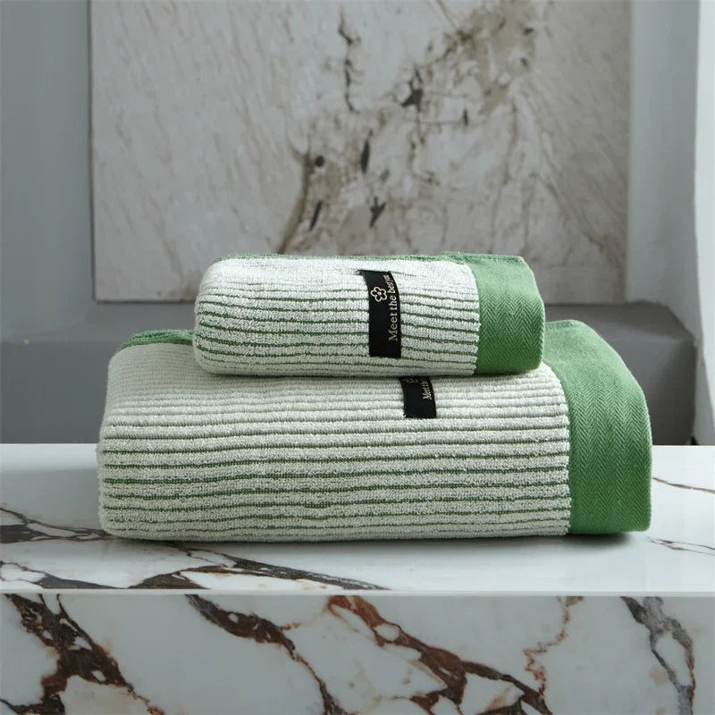 PureSoft – Luxe Badhanddoek van 100% Biologische Katoen