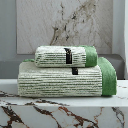 PureSoft – Luxe Badhanddoek van 100% Biologische Katoen