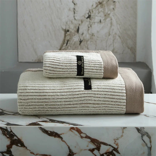 PureSoft – Luxe Badhanddoek van 100% Biologische Katoen