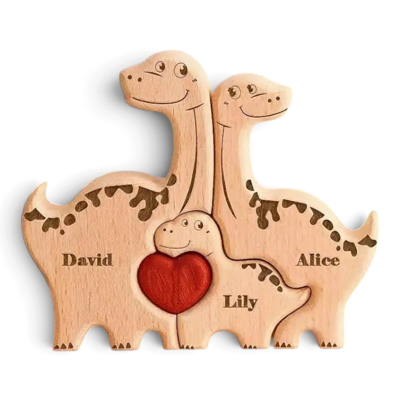 Gepersonaliseerde By Levin houten dinosaurus familie puzzel met gegraveerde namen en een rood hart als decoratie.