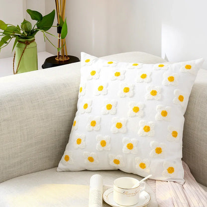 BloomLinen – Geborduurde Kussenhoes van Katoen Canvas met Landelijke Bloemenpracht