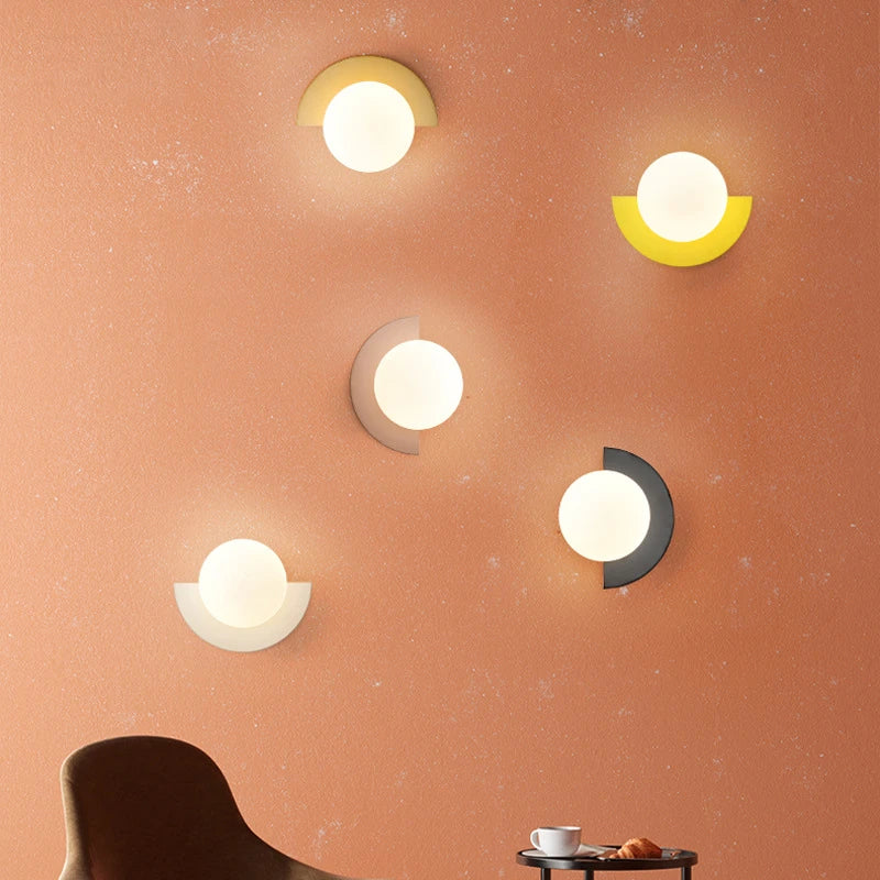 Moderne Halve Cirkel LED Wandlamp - Matglazen Bol Wandlamp