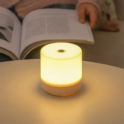 GlowEase – Compacte LED Nachtlamp met Aanraakdimming