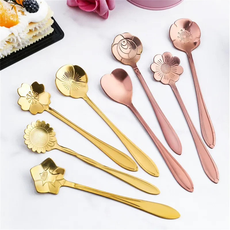 8-Delige Bloem RVS Koffielepel Set - Elegante Dessertlepels