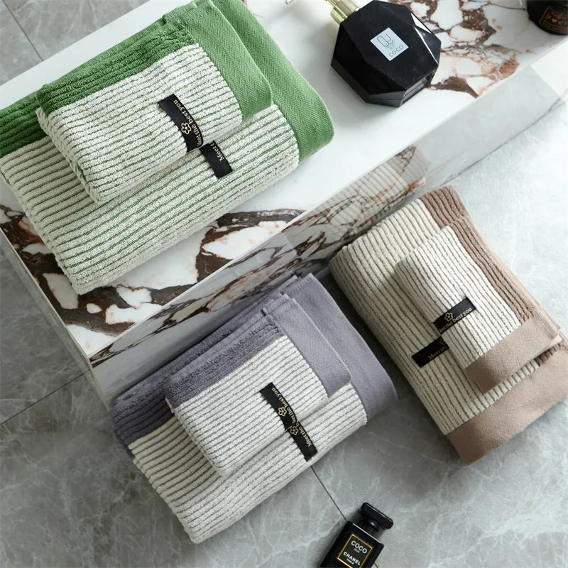PureSoft – Luxe Badhanddoek van 100% Biologische Katoen