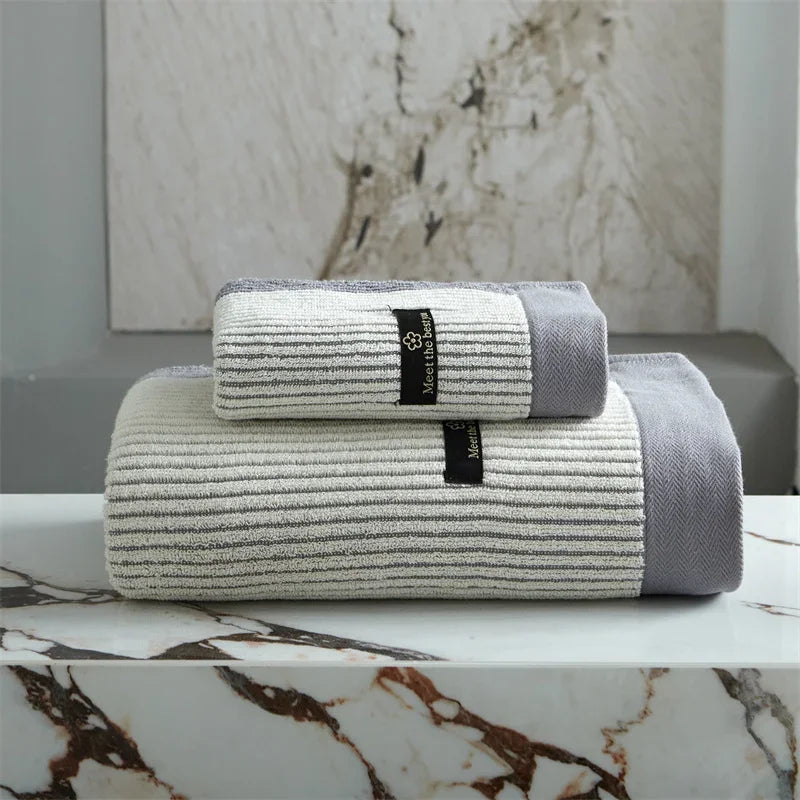 PureSoft – Luxe Badhanddoek van 100% Biologische Katoen
