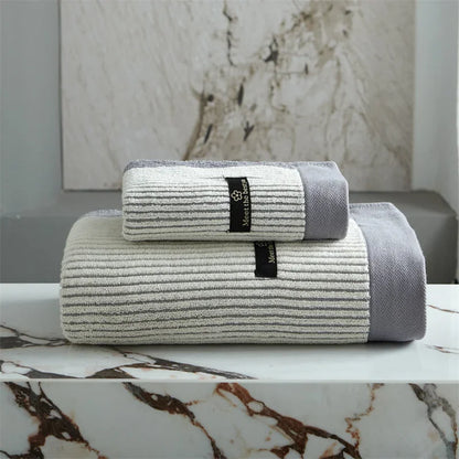 PureSoft – Luxe Badhanddoek van 100% Biologische Katoen