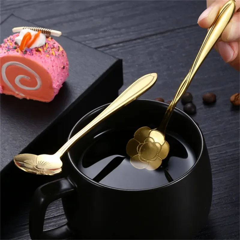 8-Delige Bloem RVS Koffielepel Set - Elegante Dessertlepels