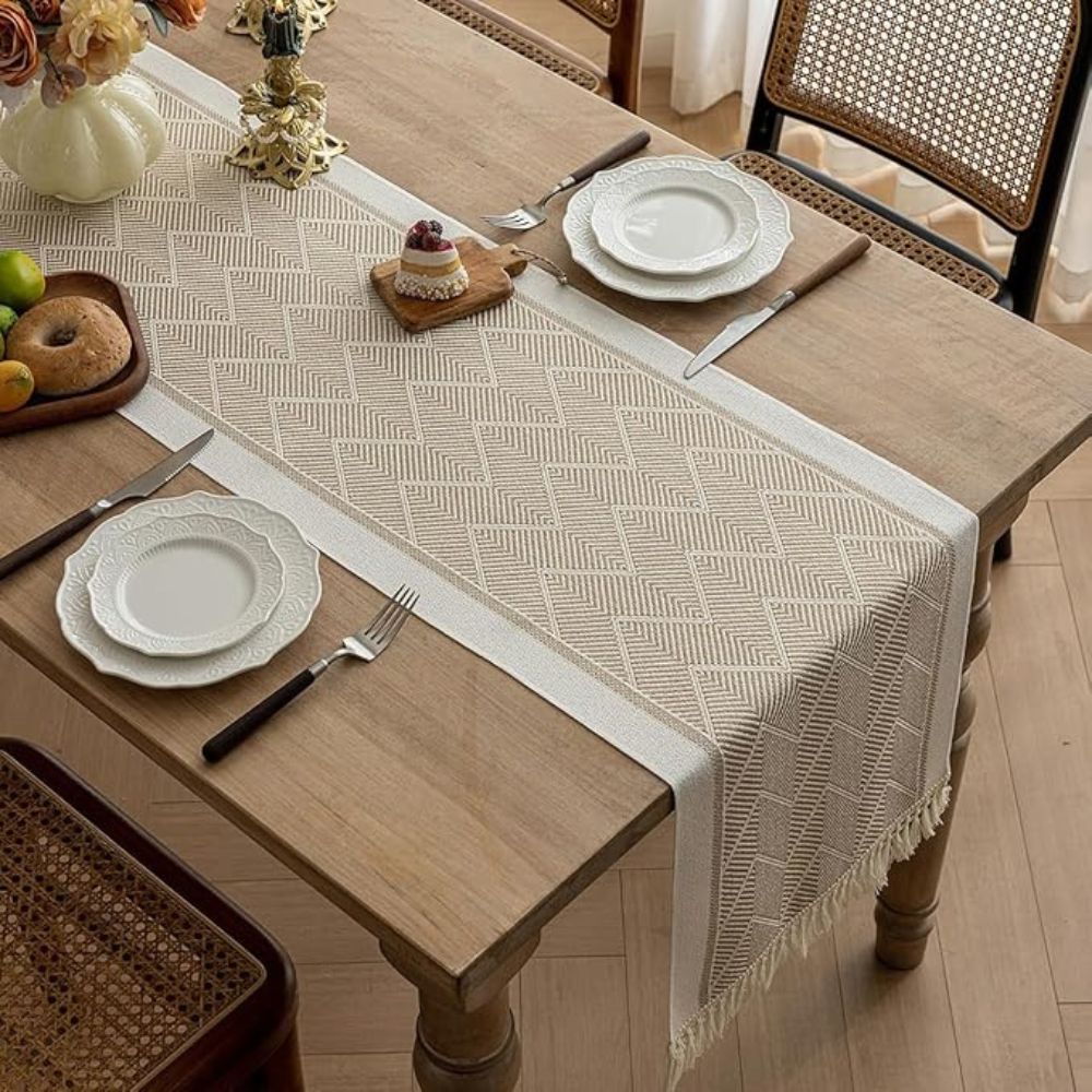 LoomÉtoile Luxe Geweven Tafelloper – Stijlvolle Textuur voor een Warm Interieur
