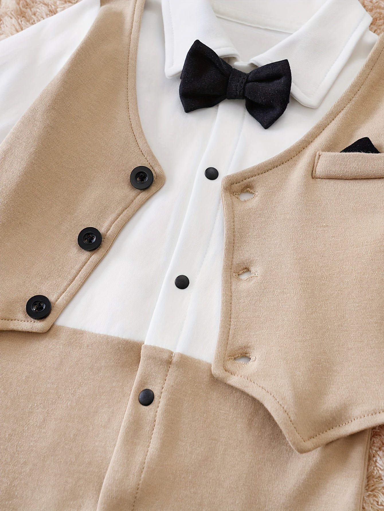 Oliver Gentleman Romper – Chique Babypak met Vlinderdas