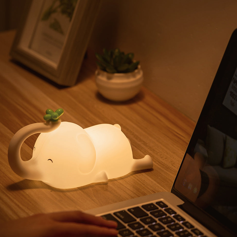 Squishy Siliconen Vliegend Olifant LED Nachtlampje - Perfect Cadeau voor Kinderen en Meisjes