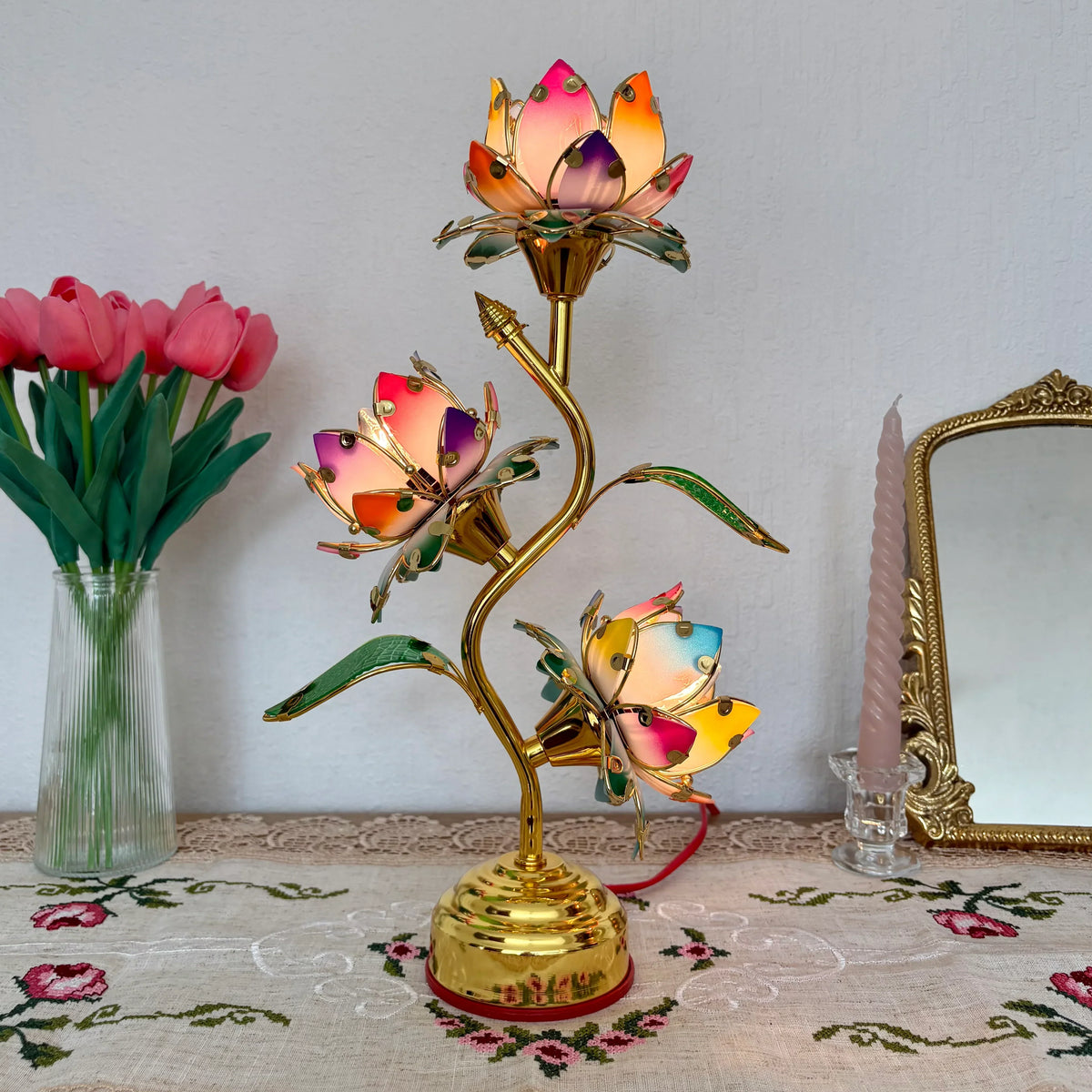 De Aurelian Lotus Lamp