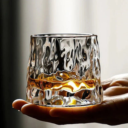 RippleGlaze – Textured Whisky Glass met Draaiend Ontwerp voor Elegante Sips